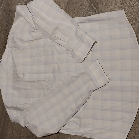 3/$30 Egara Button Shirt - Picture 4 of 4